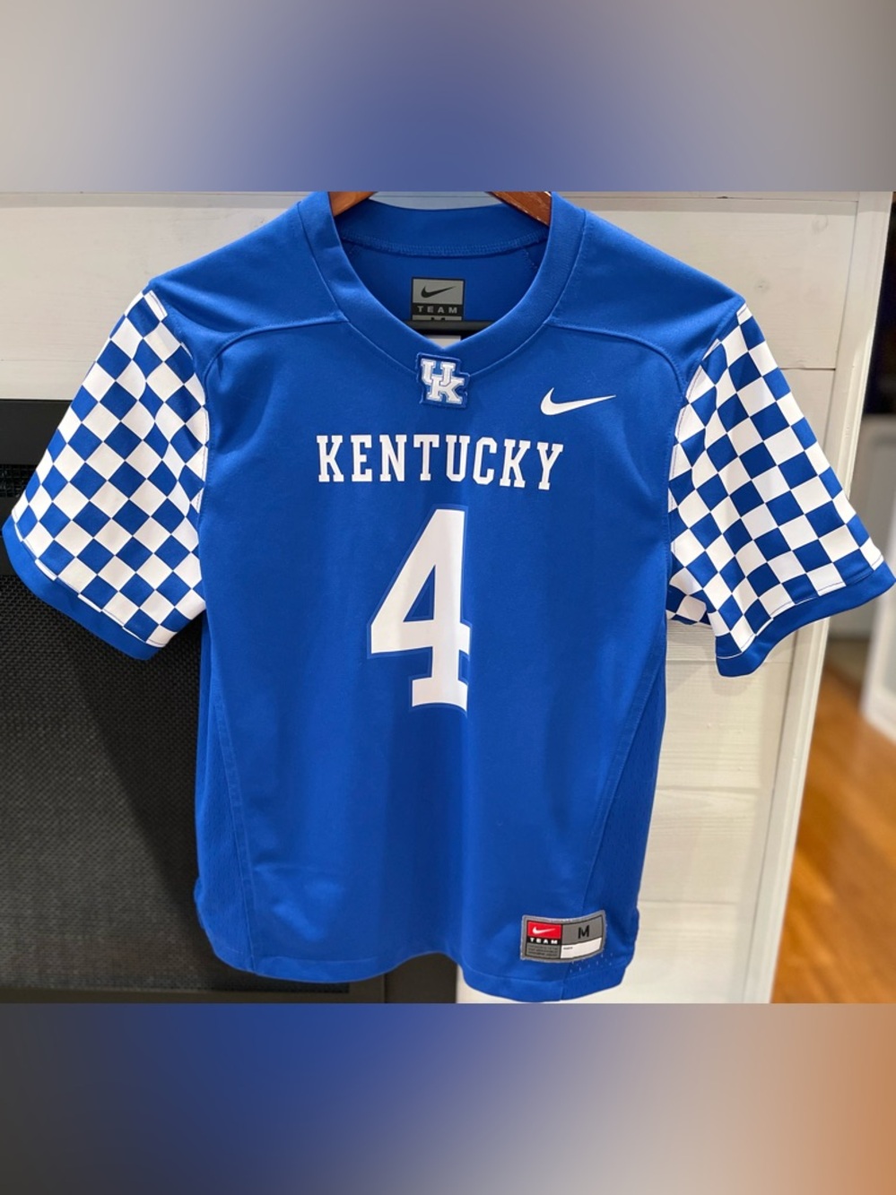 Nike KENTUCKY FOOTBALL JERSEY youth medium checkered sleeves #4